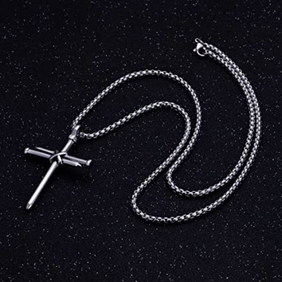 Men Cross Chain - Picture 1 of 4